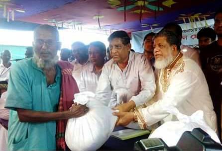 বন্যার পানি না কমা পর্যন্ত খাদ্য সহায়তা দেওয়া হবে